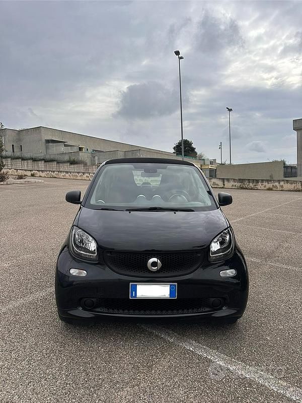 Begagnad Smart ForTwo Coupé 71 HK (52 kW) 2019 Svart Sportkupé