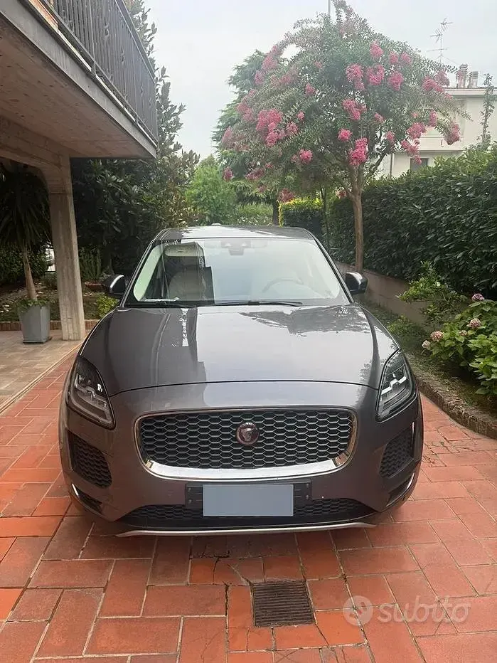 Usata Jaguar E-Pace SE 150 CV (110 kW) 2018 Grigio SUV