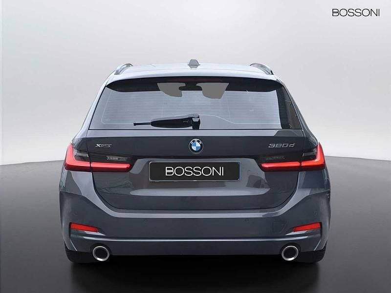 Usata BMW 320e 190 CV (139 kW) 2023 Grigio Station wagon