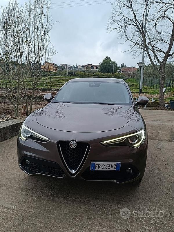 Usata Alfa Romeo Stelvio 180 CV (132 kW) 2018 Marrone SUV