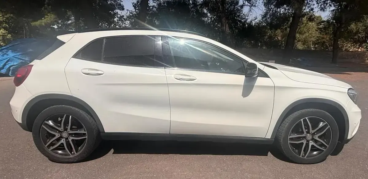 Usata Mercedes GLA200 Premium 135 CV (99 kW) 2015 Bianco SUV