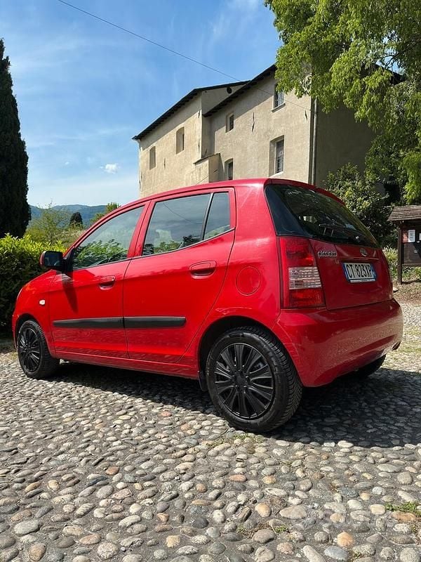 Usata Kia Picanto LX 61 CV (44 kW) 2005 Rosso Utilitaria