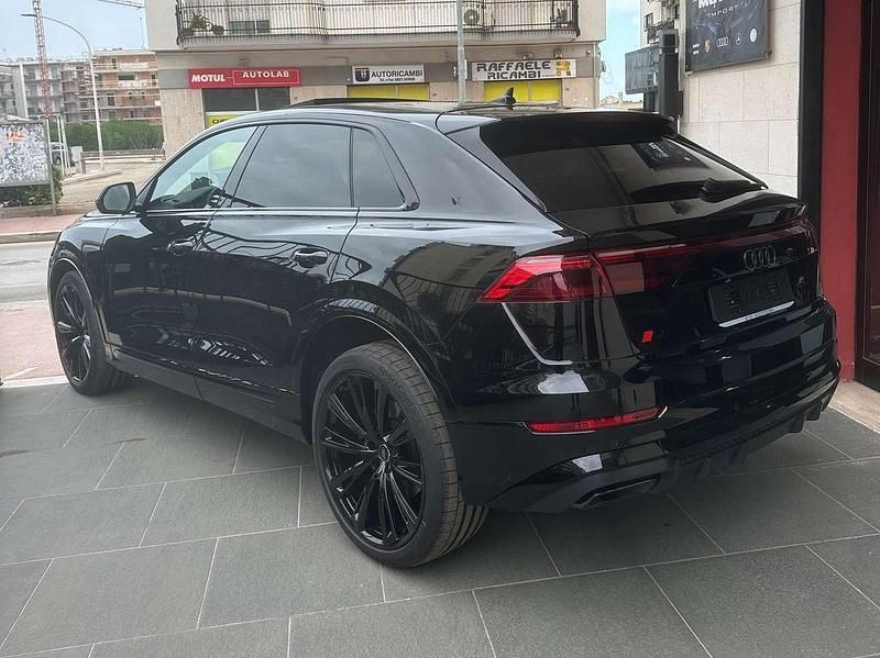 Usata Audi Q8 S-Line 286 CV (210 kW) 2024 Nero SUV