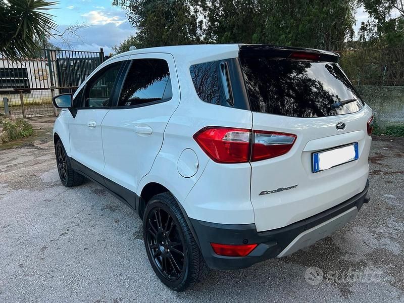 Usata Ford Ecosport Titanium 95 CV (69 kW) 2017 Bianco SUV