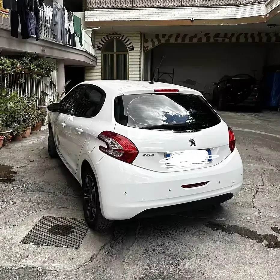 Usata Peugeot 208 102 CV (75 kW) 2020 Bianco Utilitaria