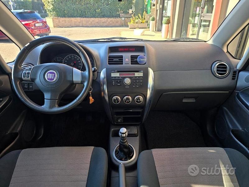 Usata Fiat Sedici Dynamic 107 CV (78 kW) 2009 Grigio SUV