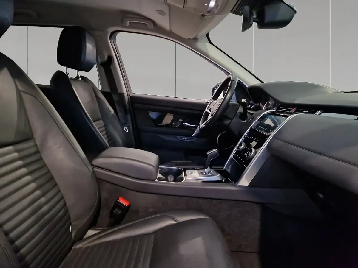 Usata Land Rover Discovery Sport SE 163 CV (119 kW) 2023 Santorini black SUV