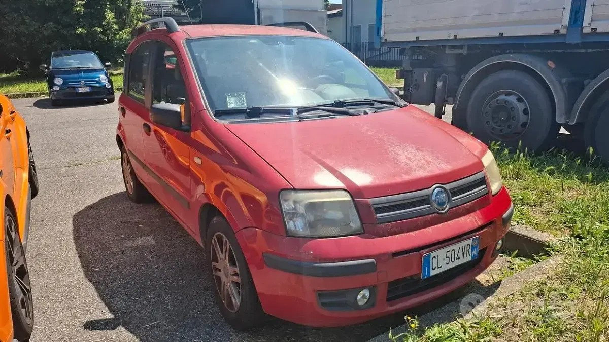 Usata Fiat Panda Emotion 60 CV (44 kW) 2004 Rosso Utilitaria