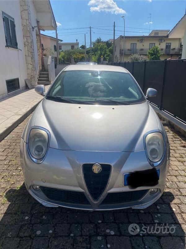 Argento Usata 2010 Alfa Romeo MiTo Distinctive Due volumi | 1800 € - Immagine 1/4