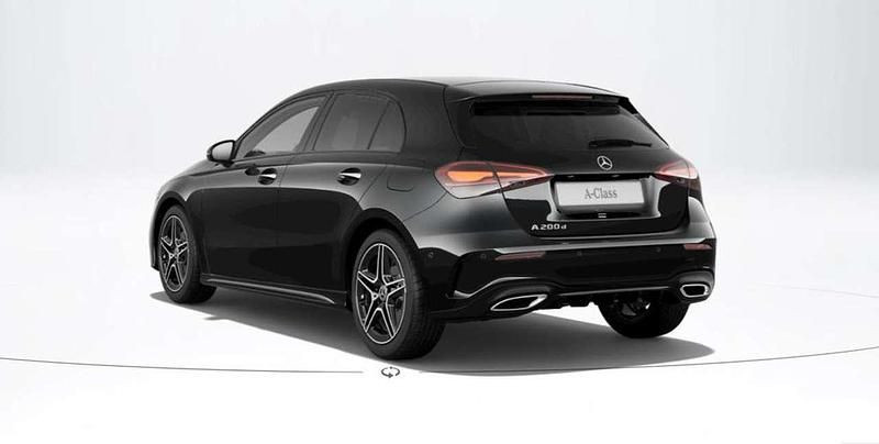 Nuova Mercedes A200 Advanced Plus 150 CV (110 kW) 2026 Vernice nero cosmo Berlina