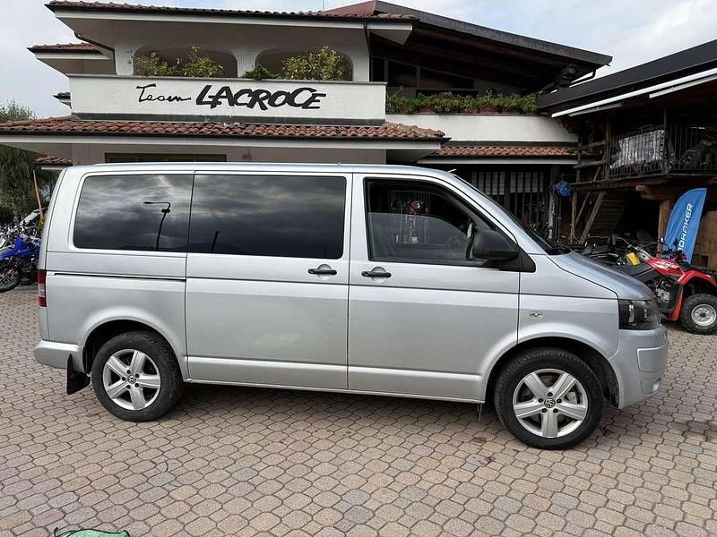 Usata VW Multivan Highline 180 CV (132 kW) 2010 Grigio Furgone