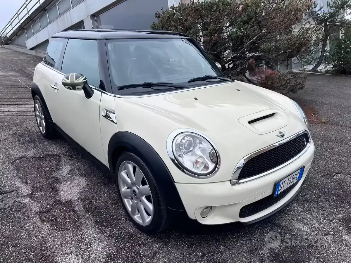 Usata Mini Cooper S 175 CV (128 kW) 2009 Bianco Utilitaria
