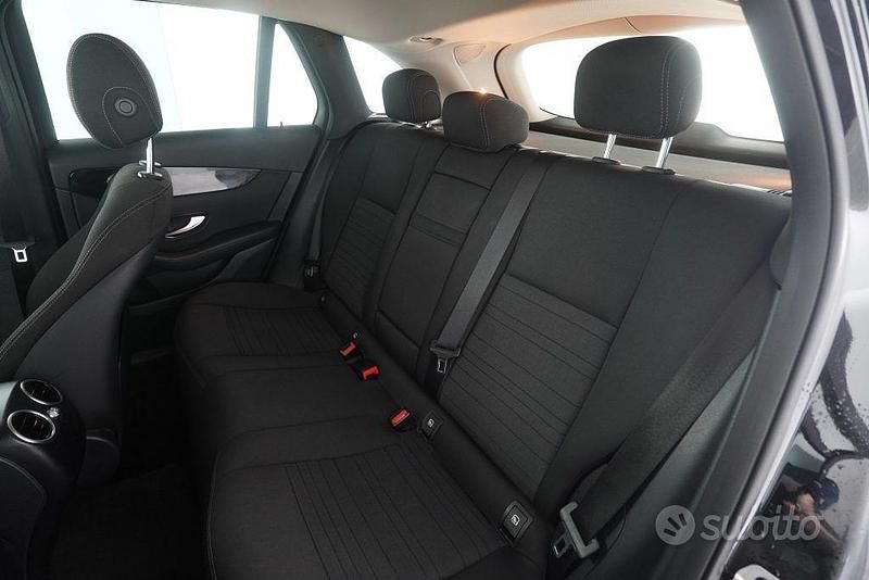 Usata Mercedes GLC300e Premium 194 CV (142 kW) 2022 Nero SUV