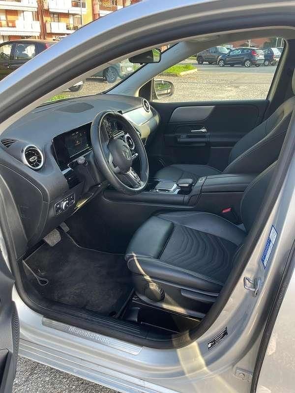 Usata Mercedes B200 150 CV (110 kW) 2021 Monovolume