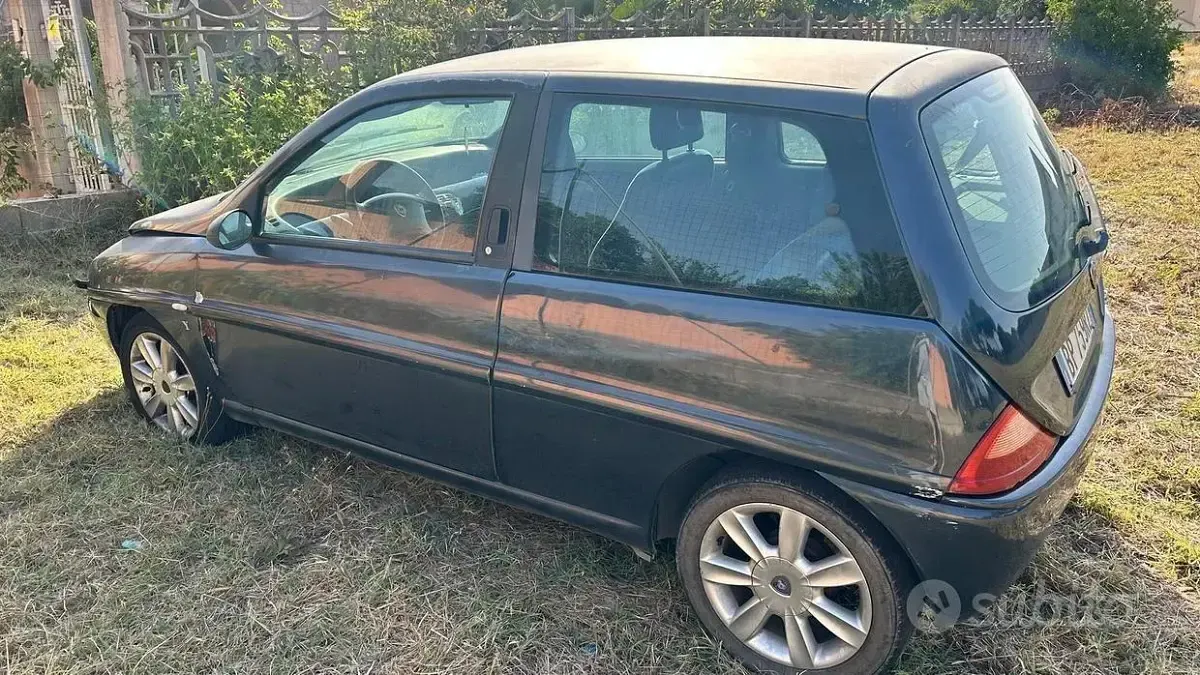 Usata Lancia Ypsilon 60 CV (44 kW) 2000 Utilitaria