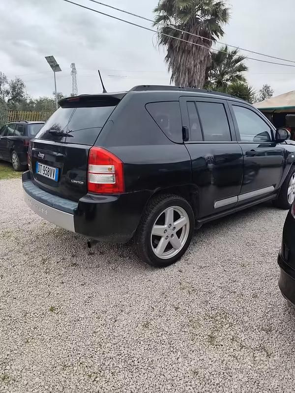 Usata Jeep Compass Limited 140 CV (102 kW) 2009 Nero SUV
