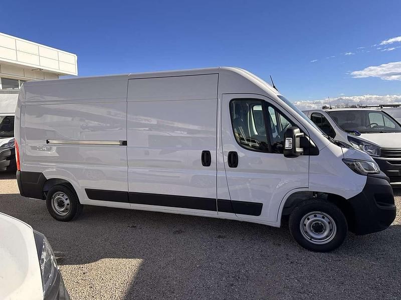 Usata Fiat Ducato 140 CV (102 kW) 2023 Bianco Furgone
