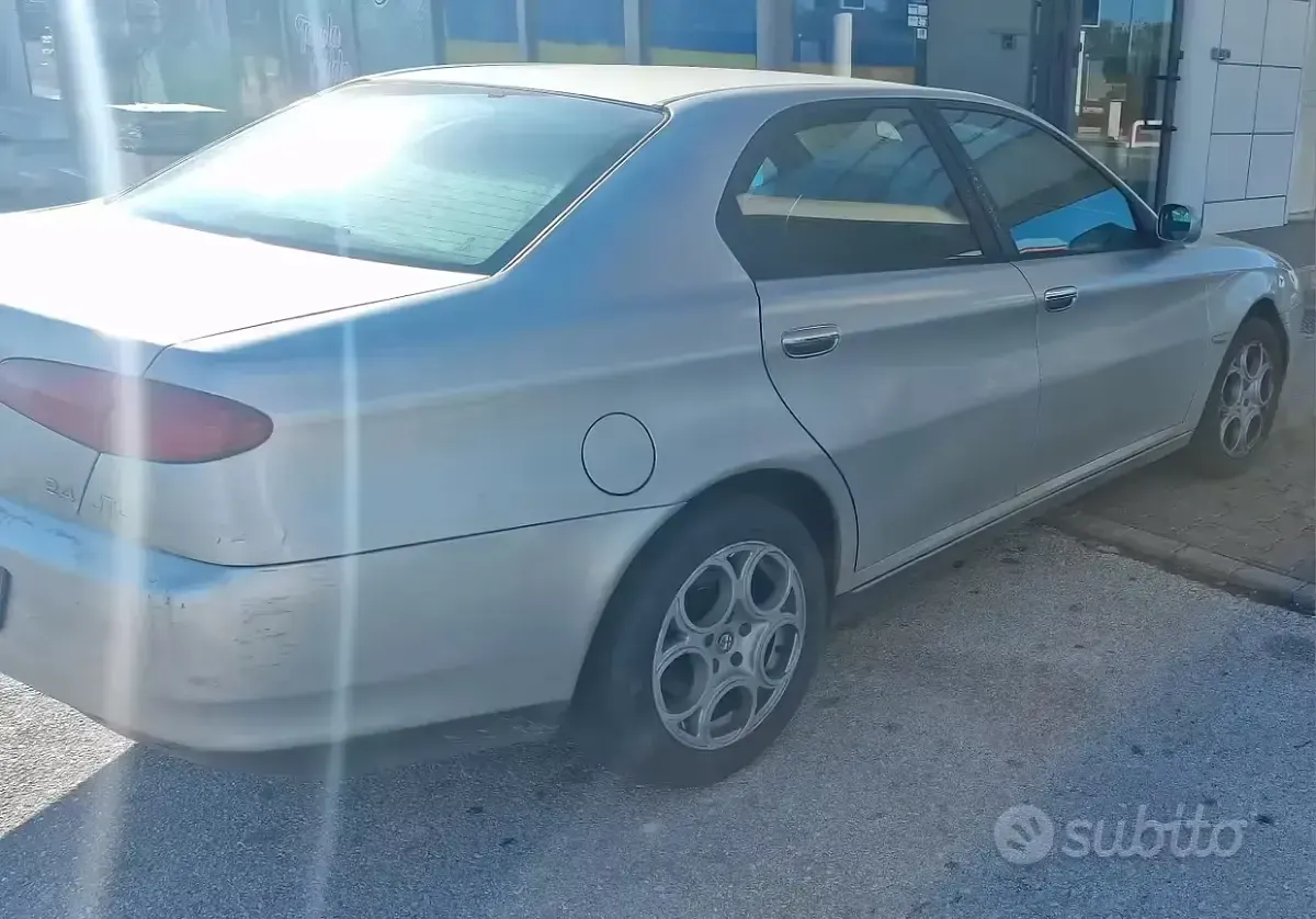 Occasion Alfa Romeo 166 140 ch (102 kW) 2001 Gris Berline