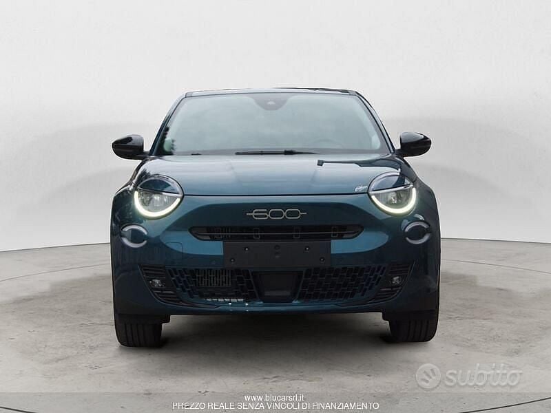 Verde Usata 2024 Fiat 600 La Prima SUV | 21.690 € - Immagine 1/4
