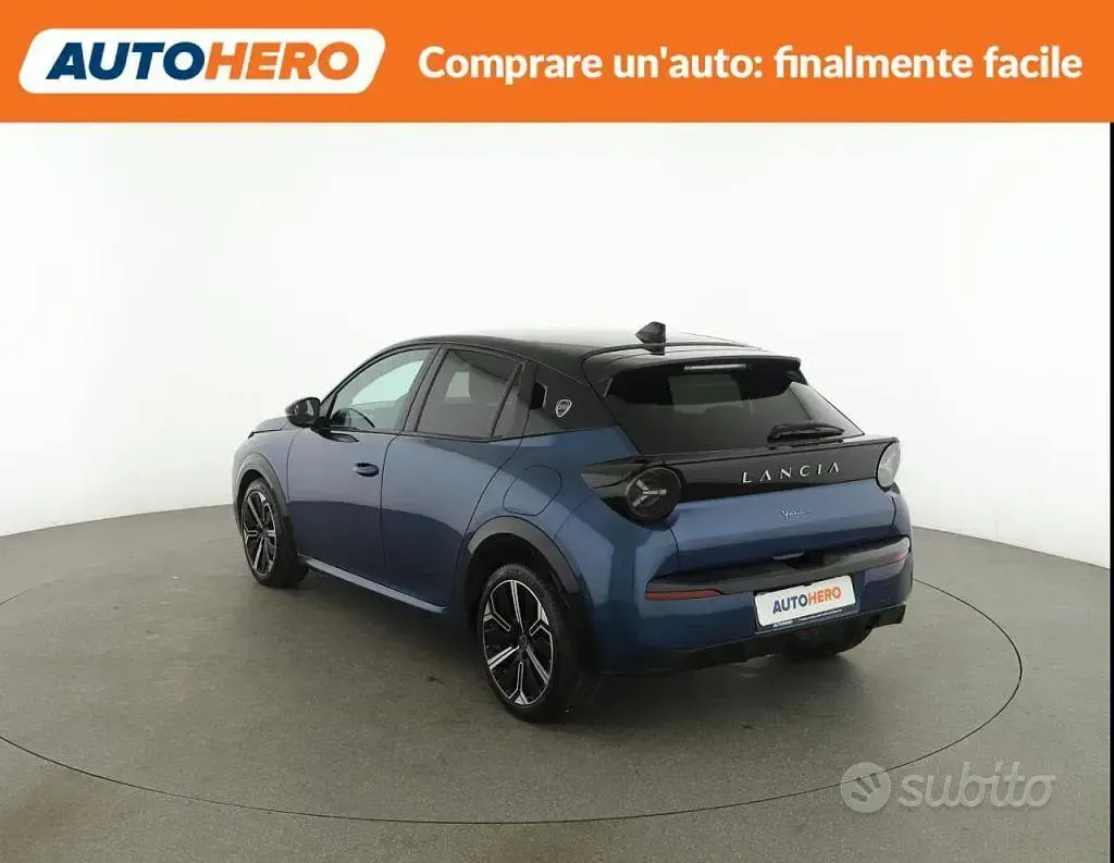 Usata Lancia Ypsilon 101 CV (74 kW) 2025 Blu Utilitaria