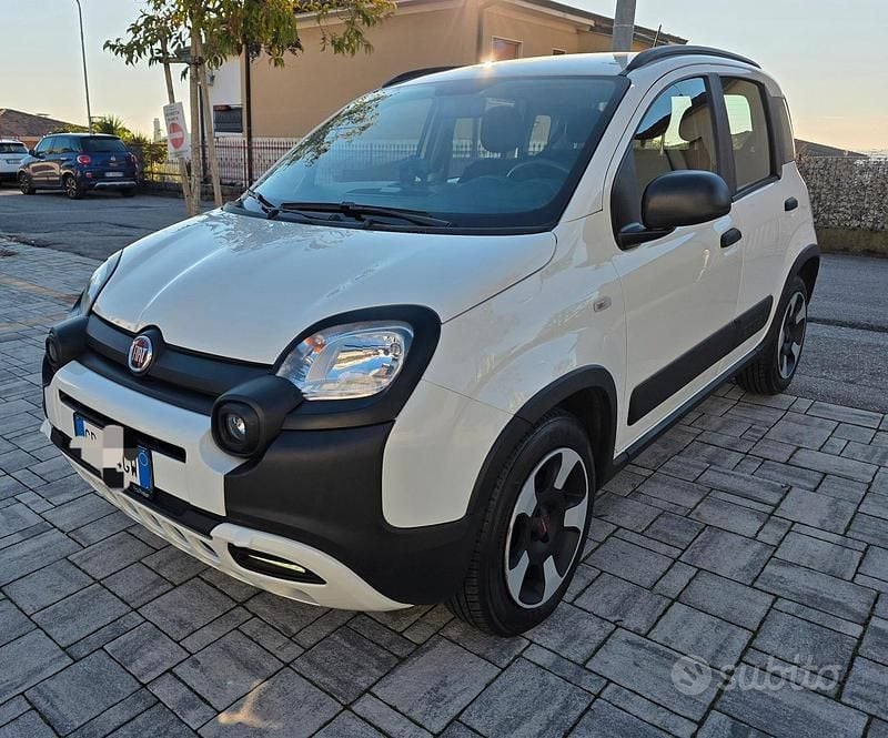 Bianco Usata 2020 Fiat Panda Cross Cross Due volumi | 8990 € - Immagine 1/4