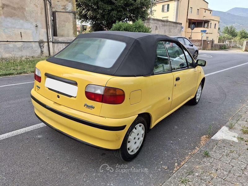 Usata Fiat Punto Cabriolet S 60 CV (44 kW) 1999 Giallo Cabrio
