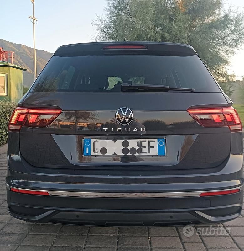 Grigio Usata 2023 VW Tiguan SUV | 24.900 € (Super prezzo) - Immagine 1/4