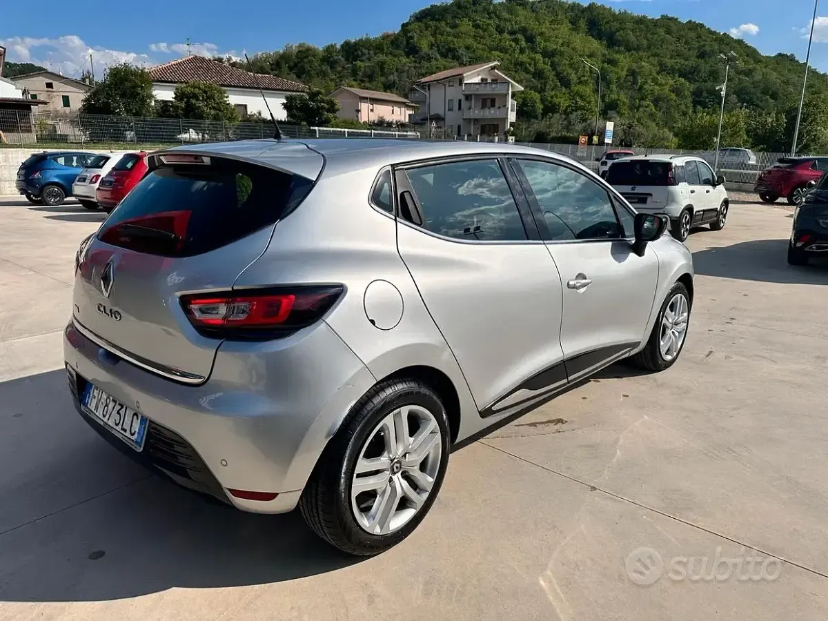 Usata Renault Clio IV 90 CV (66 kW) 2019 Grigio Berlina