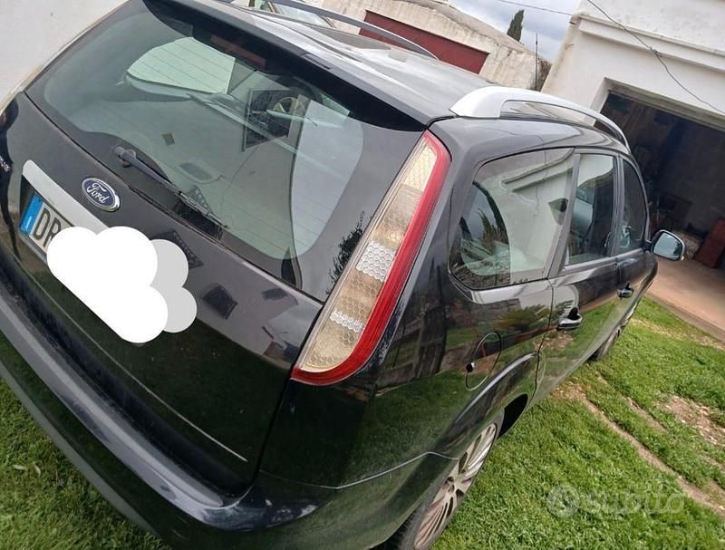 Begagnad Ford Focus 2008 Minibuss