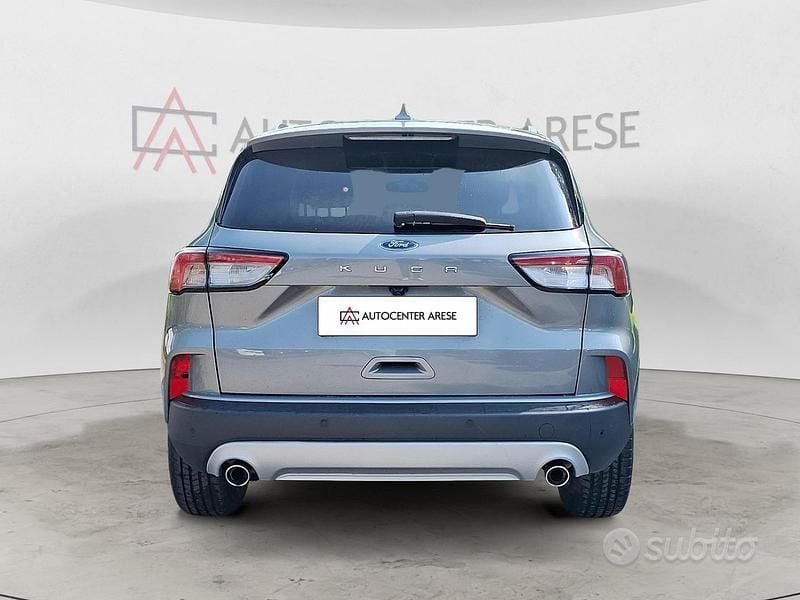 Usado Ford Kuga Titanium 120 CV (88 kW) 2024 Gris SUV
