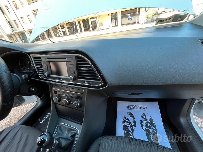 Bianco Usata 2014 Seat Leon Tre volumi | 7400 € (Buon prezzo) - Immagine 1/4