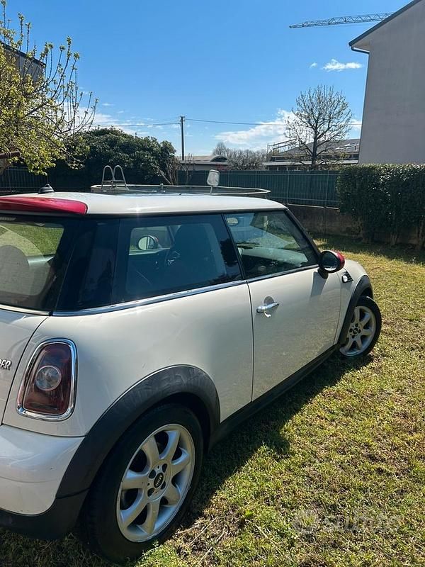 Usata Mini Cooper 120 CV (88 kW) 2007 Bianco Utilitaria