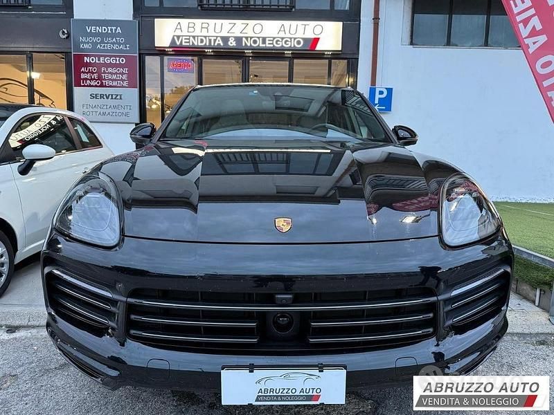 Usata Porsche Cayenne 344 CV (253 kW) 2022 Nero SUV
