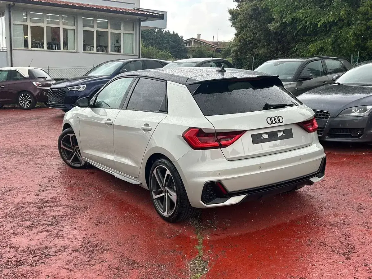 Usata Audi A1 Sportback S-Line 116 CV (85 kW) 2024 Grigio Utilitaria