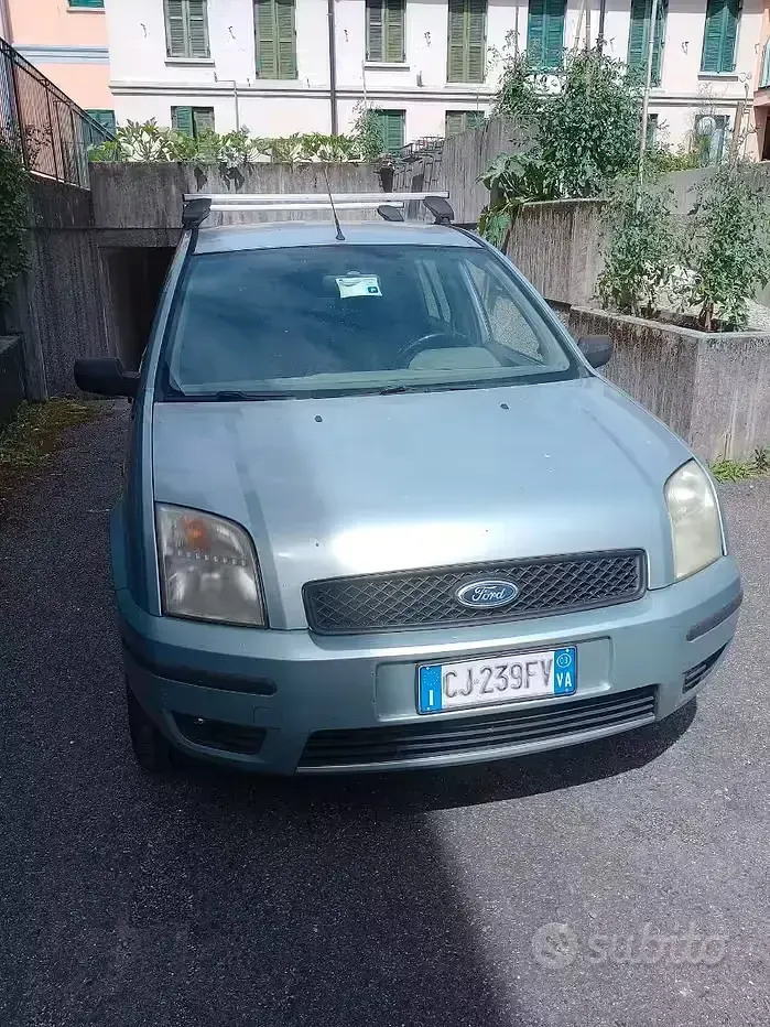 Usata Ford Fusion 68 CV (50 kW) 2003 Utilitaria