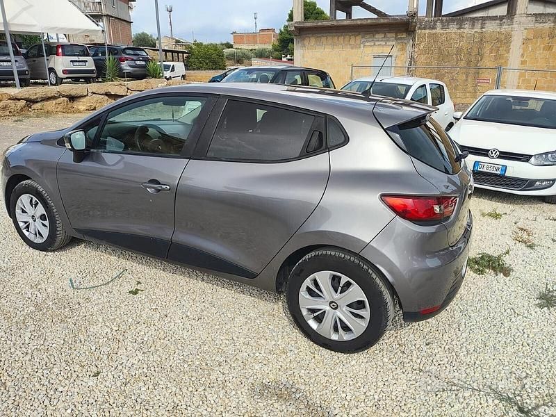 Usata Renault Clio IV 75 CV (55 kW) 2016 Grigio Berlina