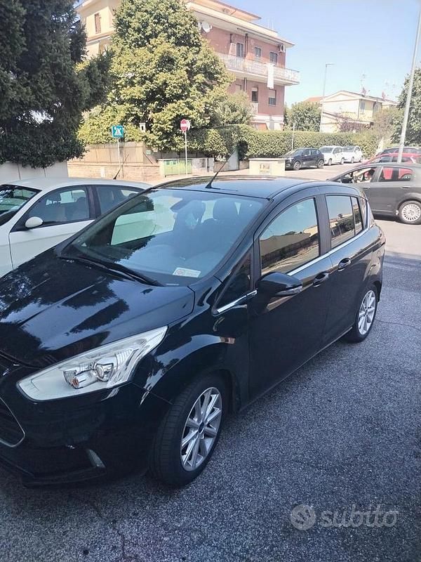 Nero Usata 2016 Ford B-MAX Monovolume | 7000 € (Buon prezzo) - Immagine 1/4