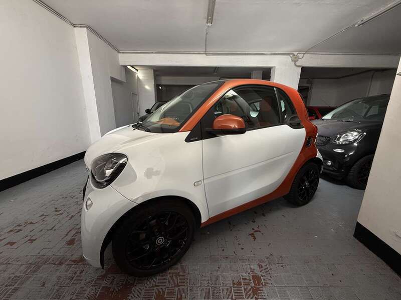 Bianco Usata 2014 Smart ForTwo Coupé Proxy Due volumi | 8400 € (Buon prezzo) - Immagine 1/4