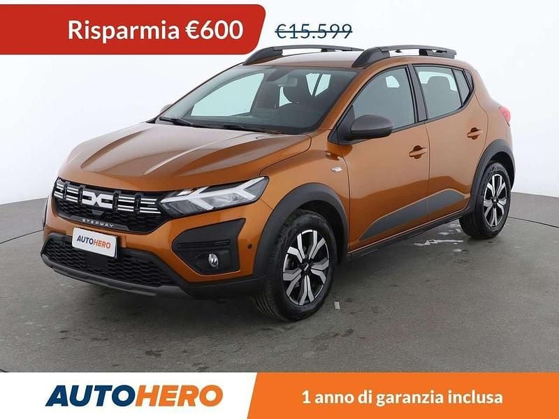 Arancione Usata 2023 Dacia Sandero Expression SUV | 14.999 € (Buon prezzo) - Immagine 1/3