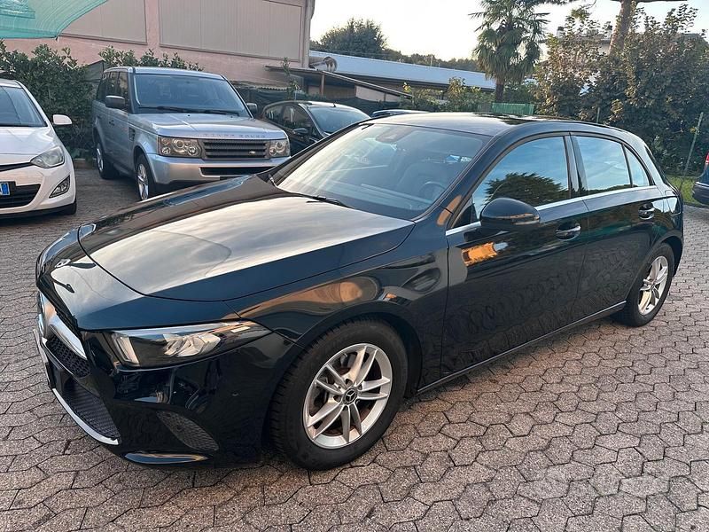Nero Usata 2019 Mercedes A160 Business Tre volumi | 17.900 € (Ottimo prezzo) - Immagine 1/4