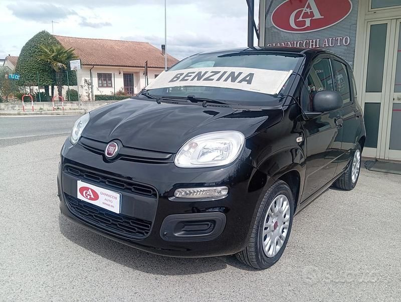 Usata Fiat Panda Easy 69 CV (50 kW) 2017 Nero Utilitaria
