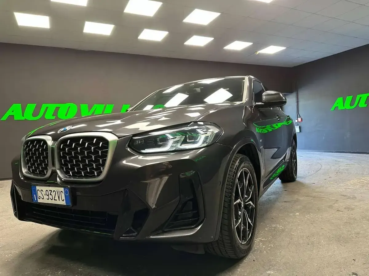 Usata BMW X4 M Sport 190 CV (139 kW) 2024 Grigio SUV