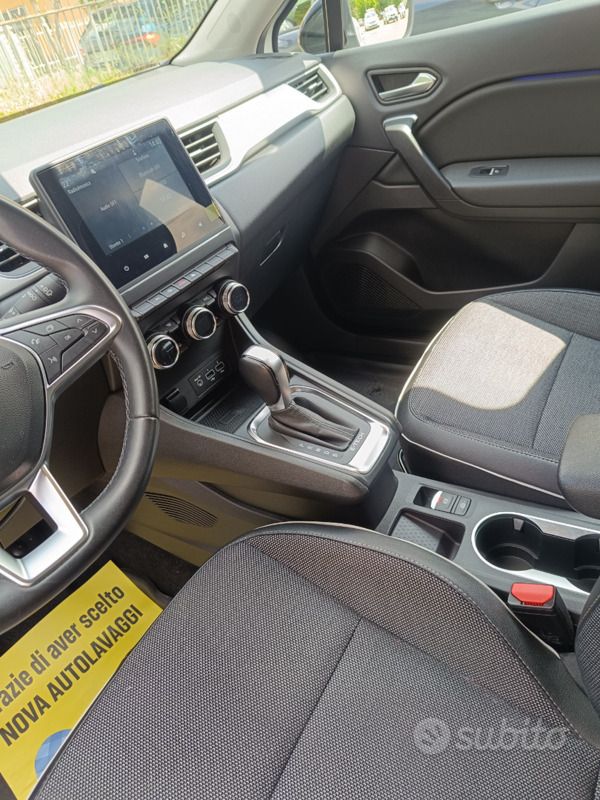Usata Renault Captur 145 CV (106 kW) 2022 Grigio SUV
