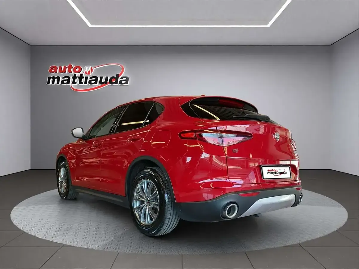 Usata Alfa Romeo Stelvio Executive 180 CV (132 kW) 2018 Rosso SUV