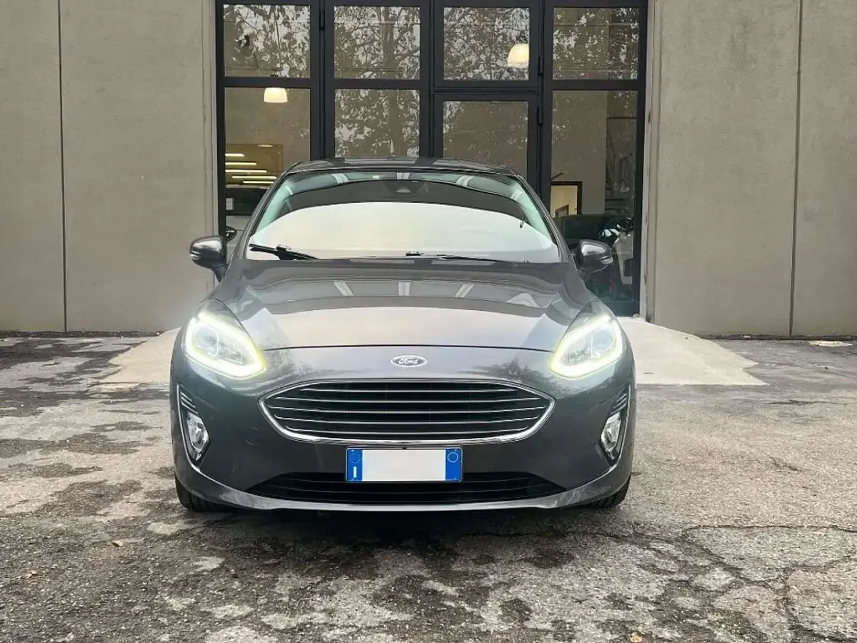 Usata Ford Fiesta Vignale 84 CV (61 kW) 2018 Antracite Utilitaria