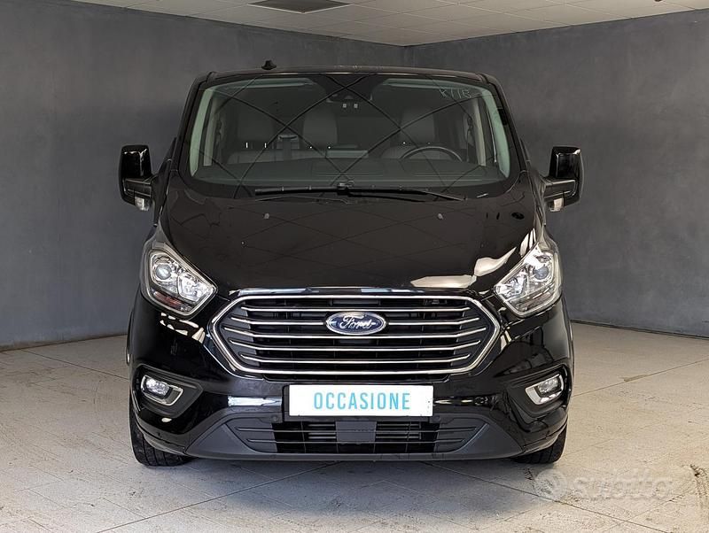 Usata Ford Tourneo Custom Titanium X 185 CV (136 kW) 2020 Nero Furgone