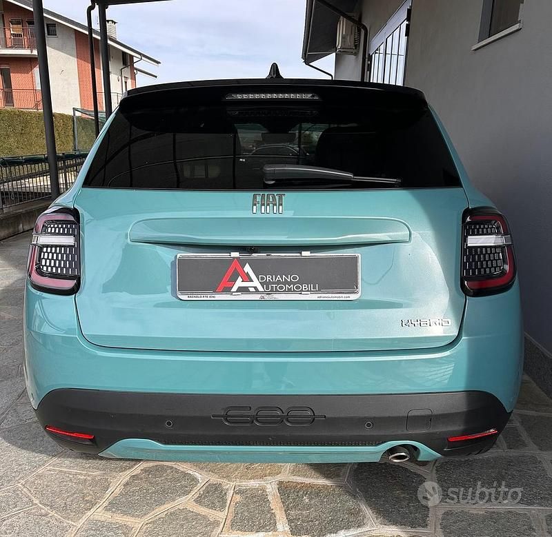 Usata Fiat 600 La Prima 110 CV (80 kW) 2024 Blu SUV