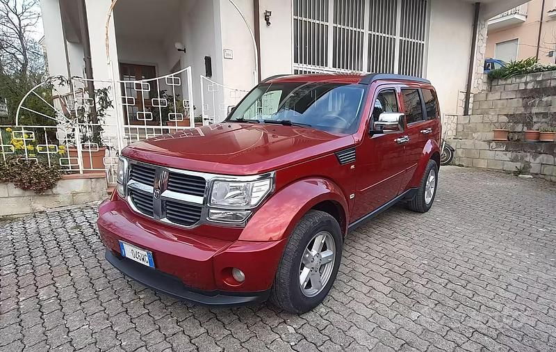 Usata Dodge Nitro 177 CV (130 kW) 2010 Rosso SUV