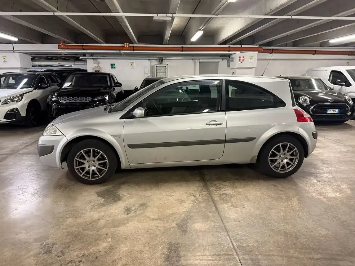 Usata Renault Mégane 131 CV (96 kW) 2007 Argento Berlina