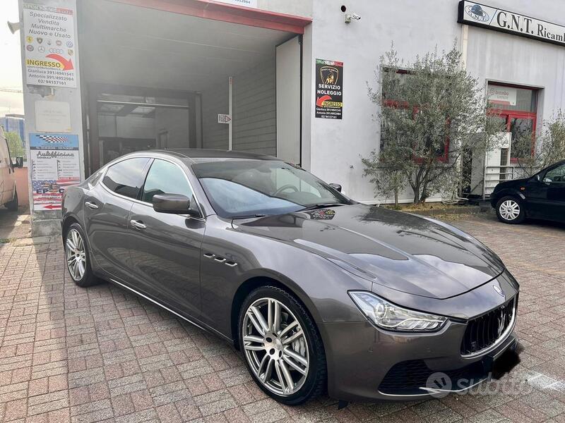 Usato 2014 Maserati Ghibli 3.0 Diesel 275 CV (28.900 €)